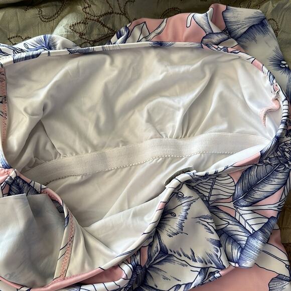 Mink Pink |  MOD CLOTH one piece one shoulder swimming suit Size S - Picture 8 of 12